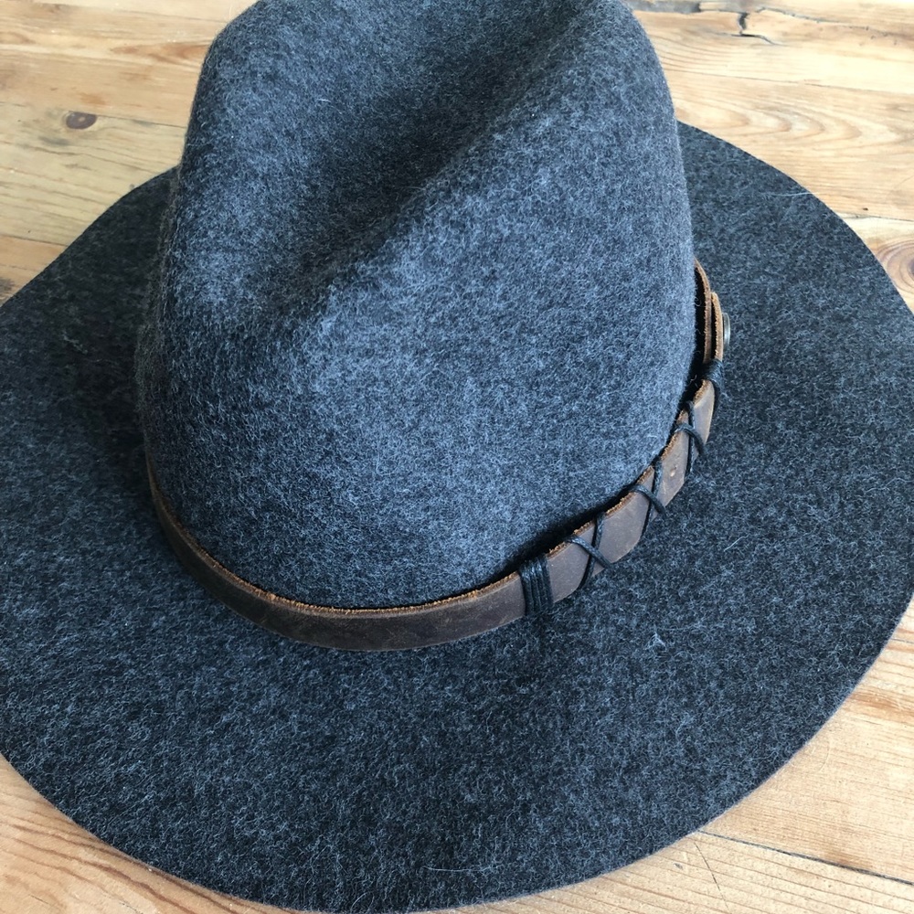 Dark grey felt hat with leather accent